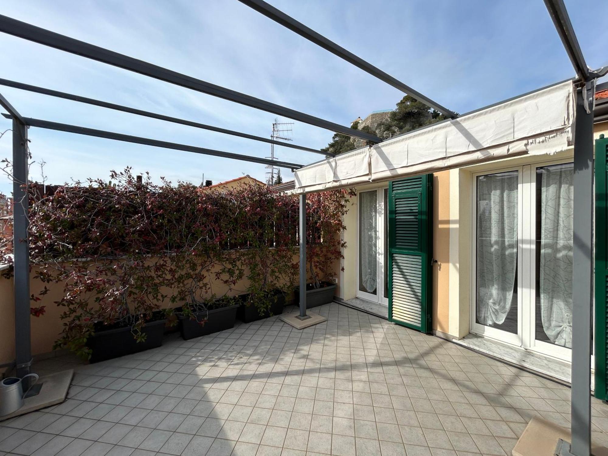 Porro15 Appartement Finale Ligure Buitenkant foto