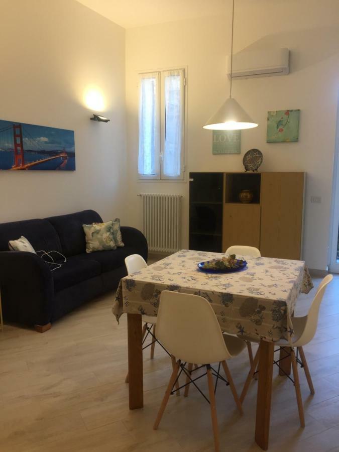 Porro15 Appartement Finale Ligure Buitenkant foto
